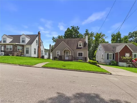 1814 Worthington St, Parkersburg, WV 26101