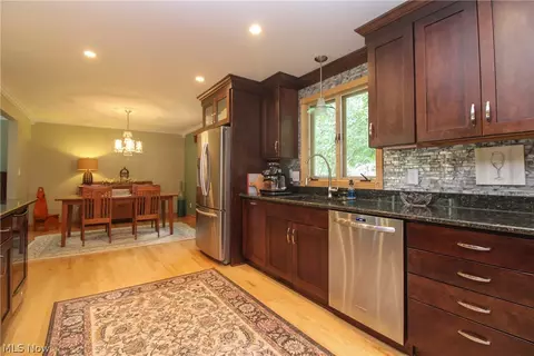 Kitchen - 452 Rockland Dr, Boardman, OH 44512 photo 4 of 4