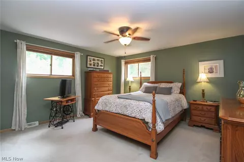 Bedroom - 452 Rockland Dr, Boardman, OH 44512 photo 1 of 7