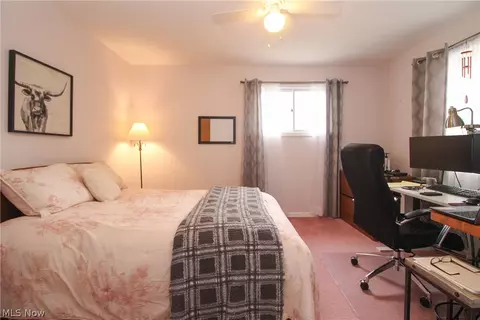 Bedroom - 452 Rockland Dr, Boardman, OH 44512 photo 5 of 7