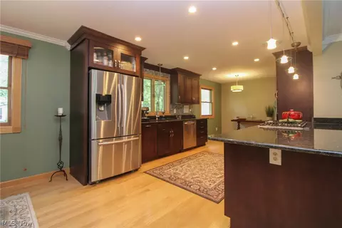 Kitchen - 452 Rockland Dr, Boardman, OH 44512 photo 1 of 4