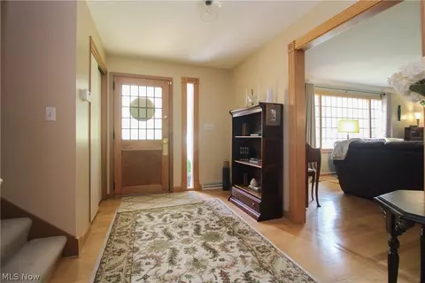 Entry Way - 452 Rockland Dr, Boardman, OH 44512 photo 1 of 1