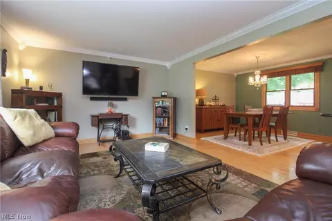Living - 452 Rockland Dr, Boardman, OH 44512 photo 1 of 4