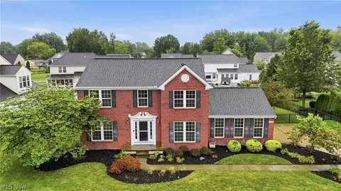 36035 Harbor Dr, North Ridgeville, OH 44039