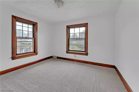 Bedroom - 486 7th St, Struthers, OH 44471 photo 1 of 6