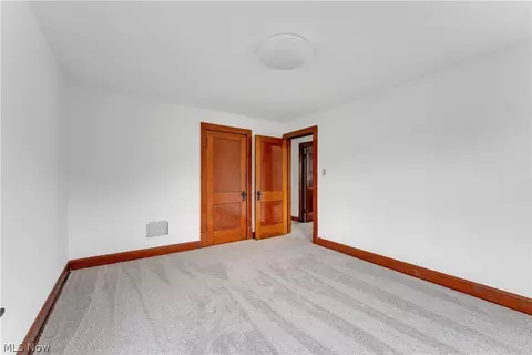 Bedroom - 486 7th St, Struthers, OH 44471 photo 4 of 6