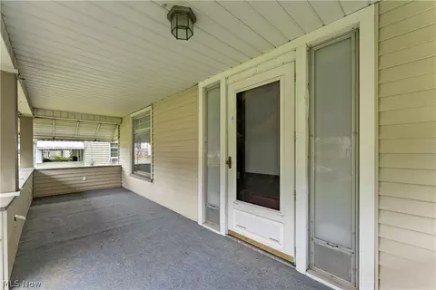 Exterior - 486 7th St, Struthers, OH 44471 photo 2 of 4