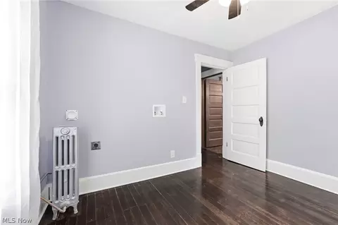 Bedroom - 425 West Ave, Elyria, OH 44035 photo 5 of 7