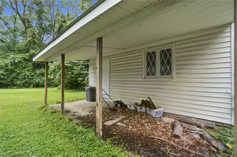 Exterior - 1472 Feeman Ave, Lima, OH 45805 photo 8 of 9