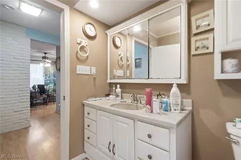 Bath - 1472 Feeman Ave, Lima, OH 45805 photo 2 of 4