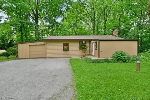 6011 State Route 46 D Dr, Cortland, OH 44410