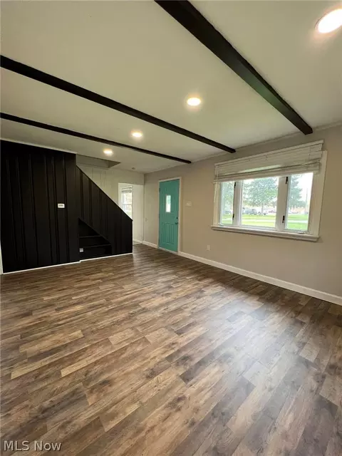Living - 7354 Oregon Trl, Boardman, OH 44512 photo 1 of 3