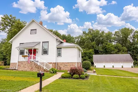 15710 Cenfield St NE, Alliance, OH 44601