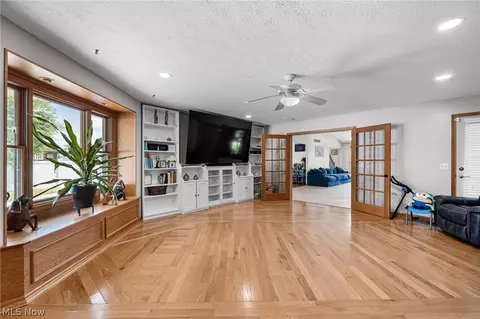 Living - 509 William, Lagrange, OH 44050 photo 4 of 4