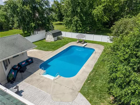 Exterior - 509 William, Lagrange, OH 44050 photo 6 of 8