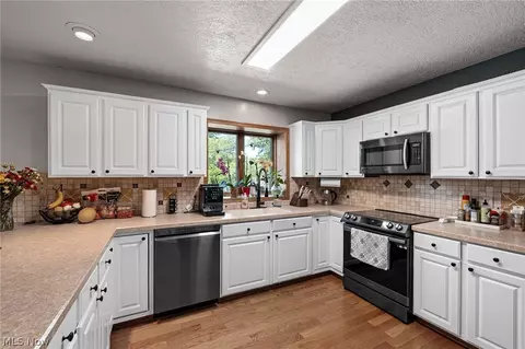 Kitchen - 509 William, Lagrange, OH 44050 photo 2 of 4