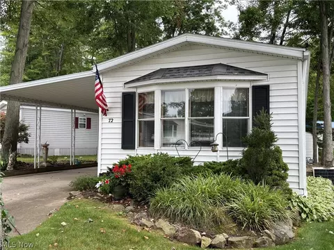 1229 Columbiana Lisbon Rd #72, Columbiana, OH 44408