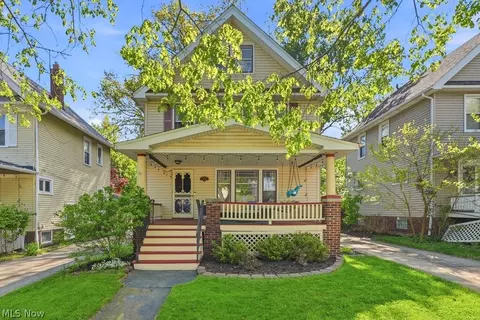 1605 Warren Rd, Lakewood, OH 44107