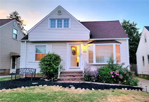 11807 Hastings Rd, Garfield Heights, OH 44125
