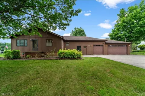 3413 Akins Rd, North Royalton, OH 44133