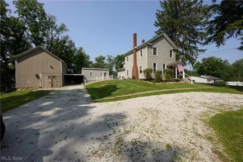 455 River Rd, Canal Fulton, OH 44614