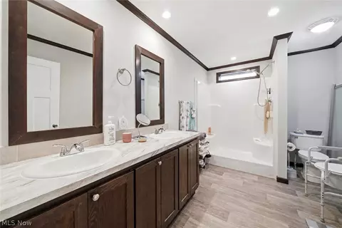 Bath - 313 Eagle Cir, Elyria, OH 44035 photo 1 of 2