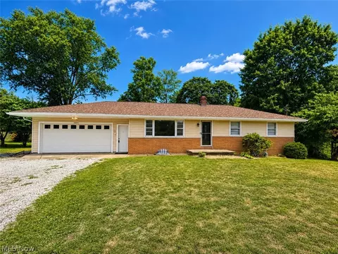 1264 Everbright Dr, Uniontown, OH 44685