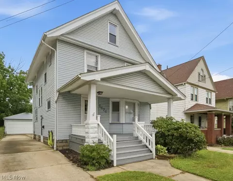 1474 Rosewood Ave, Lakewood, OH 44107