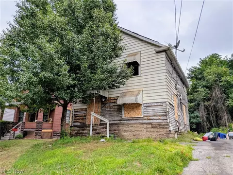 4133 E 59th St, Cleveland, OH 44105