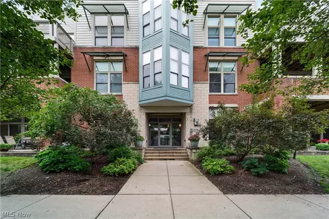 2079 Random Rd #102, Cleveland, OH 44106