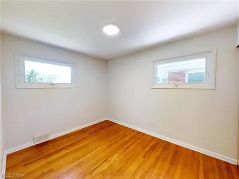 Bedroom - 1713 Empire Rd, Wickliffe, OH 44092 photo 3 of 5