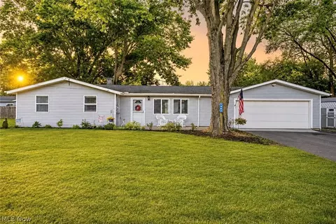 1487 Yale Dr, Brunswick, OH 44212