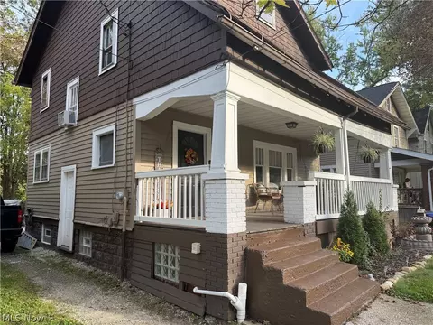 1333 Manchester Rd, Akron, OH 44307