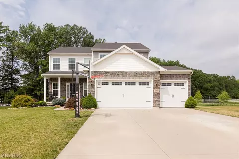 37456 W Fenwick Dr, North Ridgeville, OH 44039