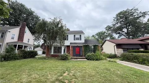 3074 Keswick Rd, Shaker Heights, OH 44120
