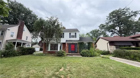3074 Keswick Rd, Shaker Heights, OH 44120