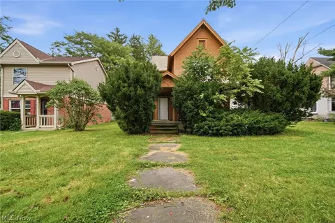 934 Middle Ave, Elyria, OH 44035