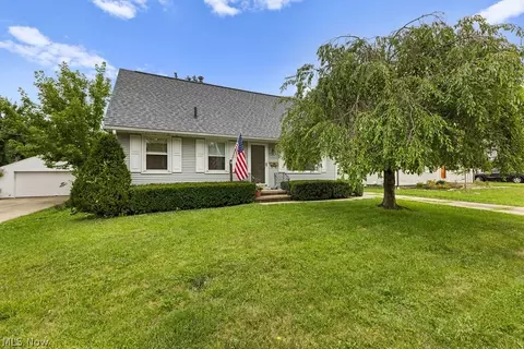 1107 Silver Lake Ave, Cuyahoga Falls, OH 44223