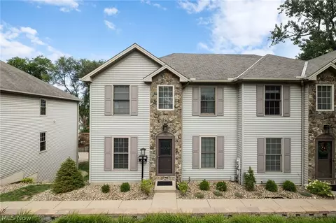 20724 Detroit Rd, Rocky River, OH 44116