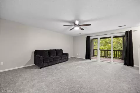 Living - 4648 Oak Point Rd, Lorain, OH 44053 photo 5 of 6