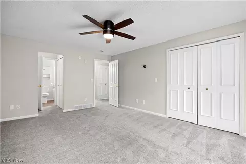 Bedroom - 4648 Oak Point Rd, Lorain, OH 44053 photo 2 of 8