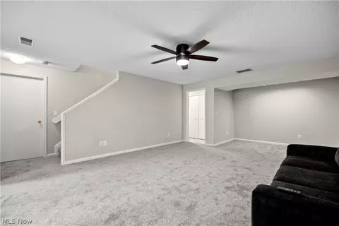 Living - 4648 Oak Point Rd, Lorain, OH 44053 photo 4 of 6