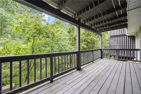 Exterior - 4648 Oak Point Rd, Lorain, OH 44053 photo 1 of 1