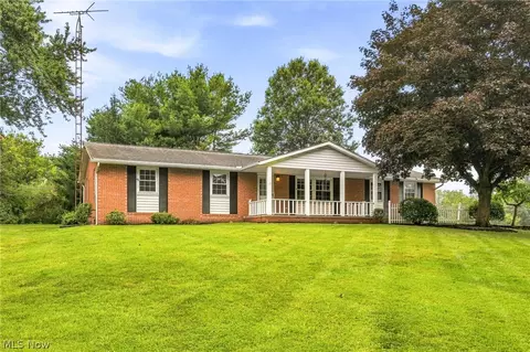 4501 Orchard Dale Dr NW, Canton, OH 44709