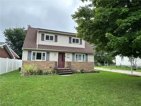 825 Lakewood Beach Dr, Sheffield Lake, OH 44054