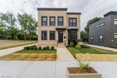 1866 Woodlawn Ave, East Cleveland, OH 44106