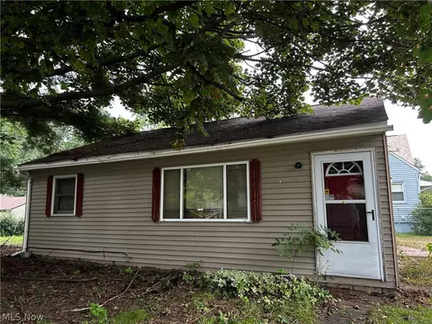 1915 Flint Ave, Akron, OH 44305