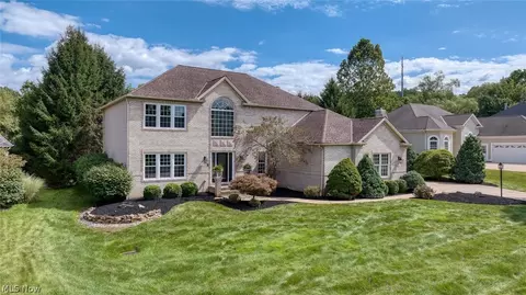 1413 Ashford Glen Ln, Northfield, OH 44067