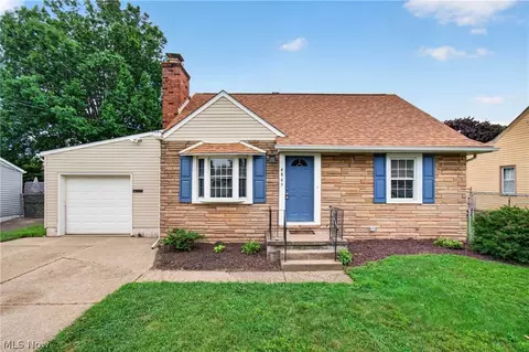 4865 Arbor Rd SW, Canton, OH 44710