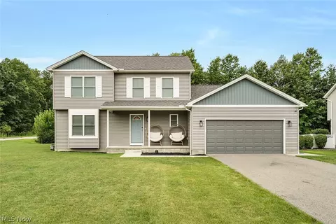 1254 Cross Dr, Austintown, OH 44515